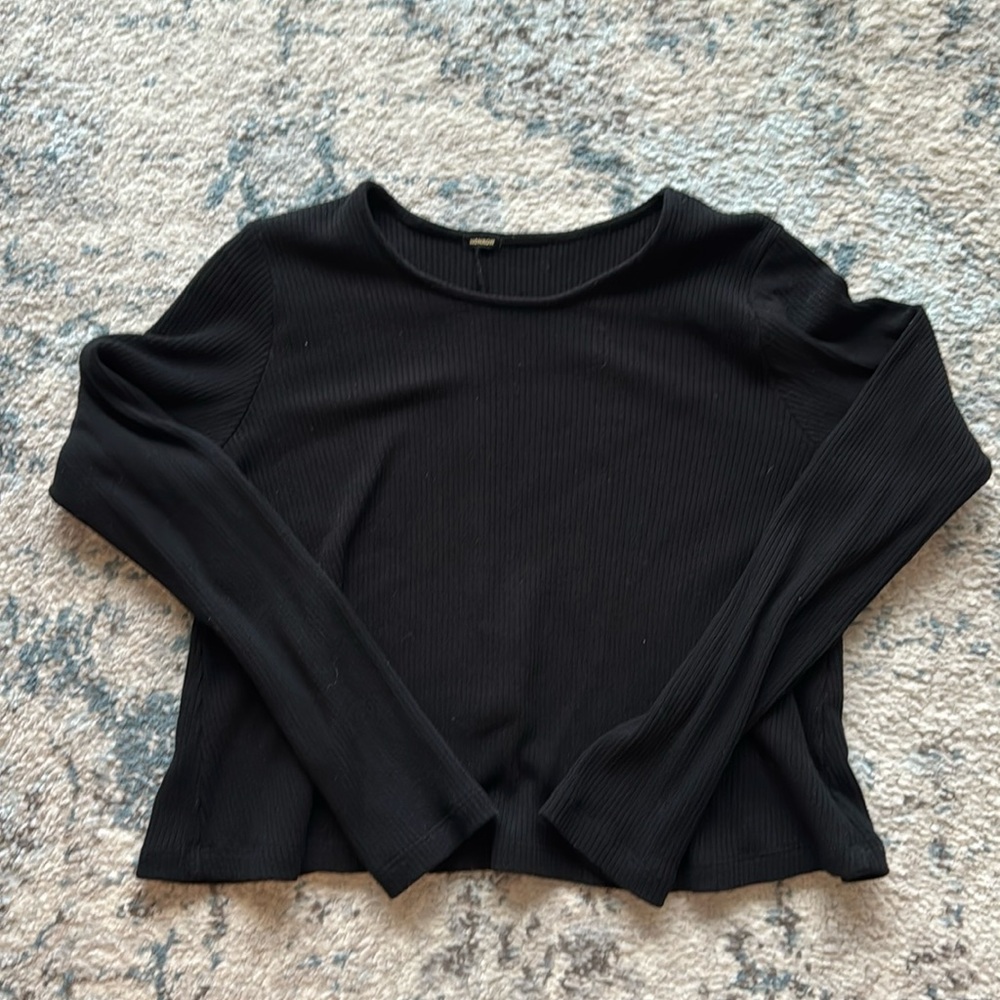 Long sleeve black top